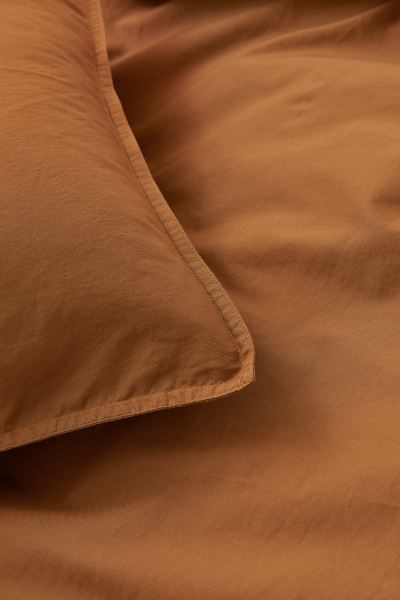 Doppelbettwäsche aus dicht gewebter, vorgewaschener Bio-Baumwolle für einen besonders weichen G... | H&M (DE, AT, CH, NL, FI)