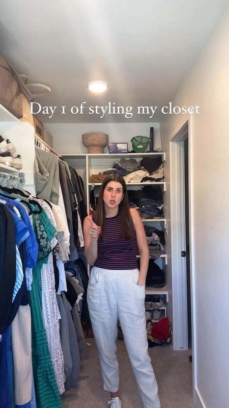 Day 1 of styling pieces from my closet that I never wear anymore 

#ootd #linenpantsoutfit #pinterestoutfitinspo #oldnavyfinds #gapfinds