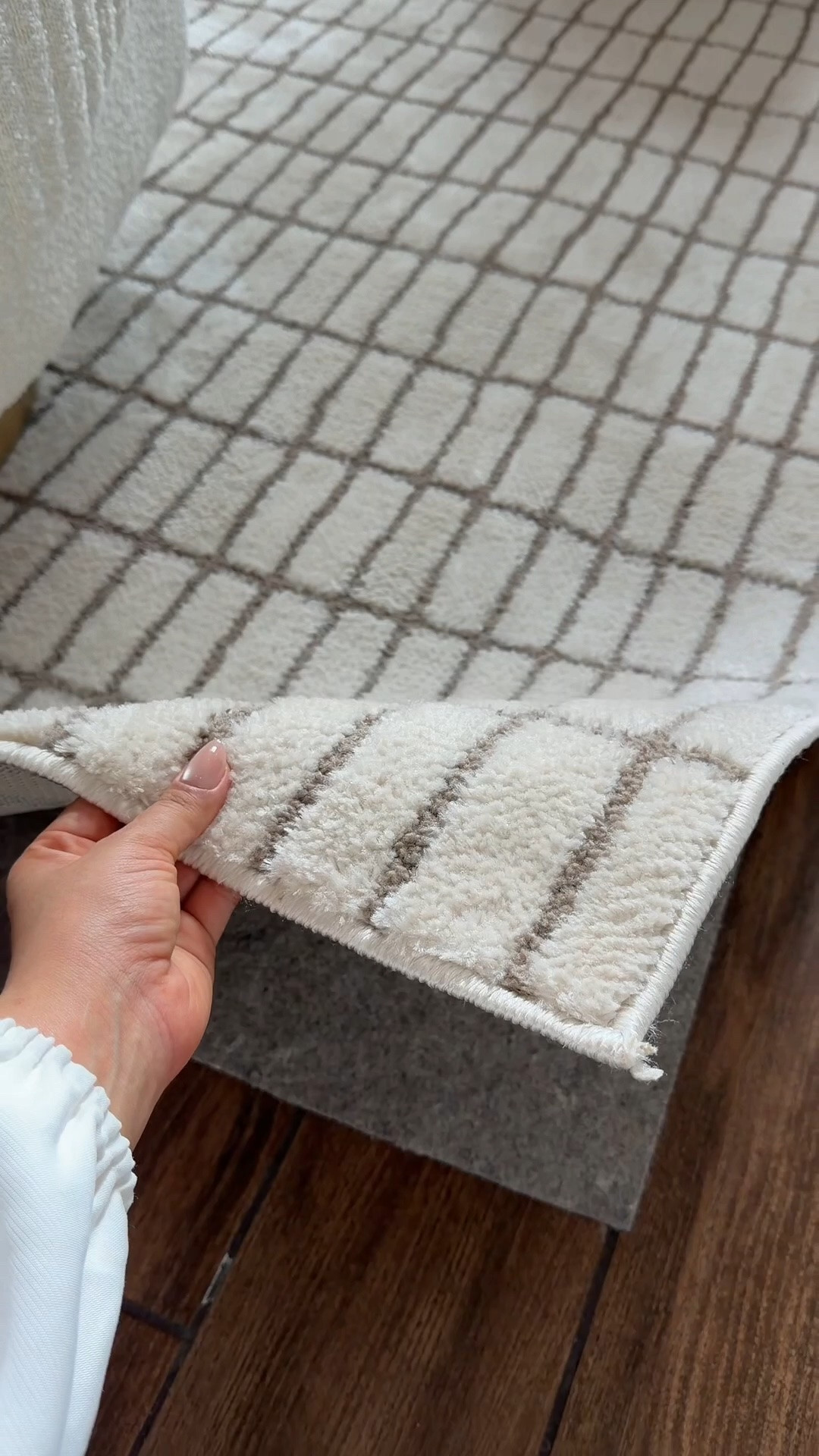 The prettiest oversized area rug that I can’t stop talking about.

Plus, it’s budget-friendly, too!

#LTKHome #LTKSaleAlert