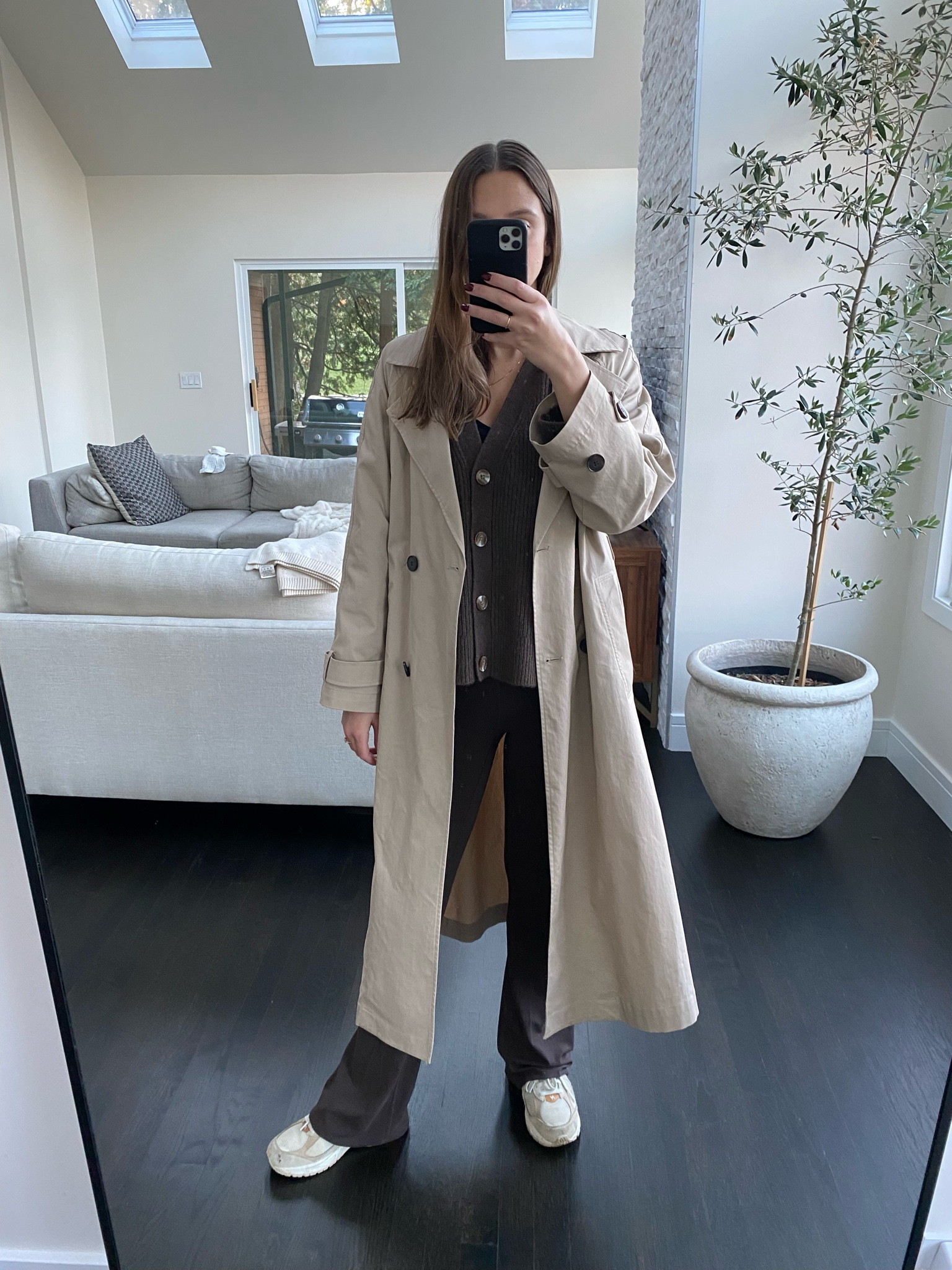 Casual going for a walk look. 