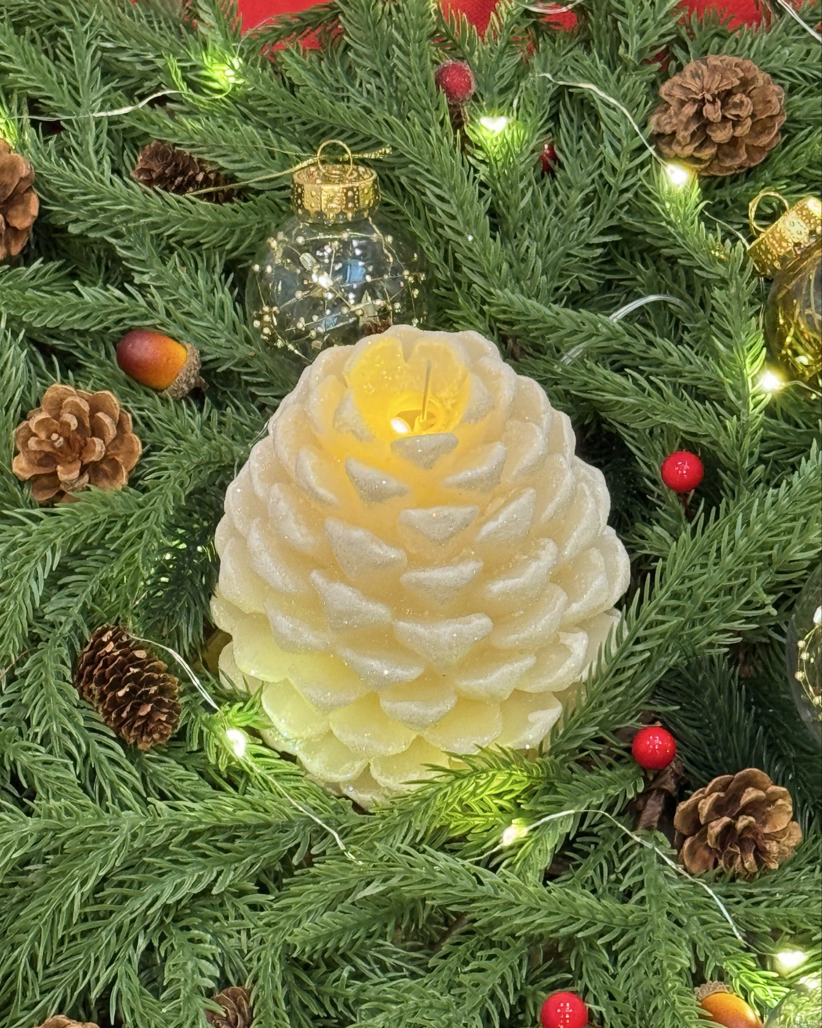 ✨ DIY holiday magic in under 30 minutes.

This effortless centerpiece is made with a tray, candle, greenery, ornaments, and pinecones—and it looks straight out of a magazine. 

Save this idea for your holiday table and shop similar decor pieces right here on LTK.

🏠 Follow for more real-life décor, home finds and organizing ideas for a home that’s pretty, not perfect!

#LTKHoliday #LTKSeasonal #LTKHome