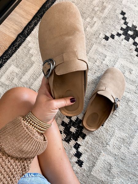 These Walmart clogs are such a great look for less of Birkenstocks! 

Use code KARON10 on runner

Fall outfits / fall shoes / sweater / Walmart fashion / bauble bar / Amazon jewelry / neutral rug / runner 