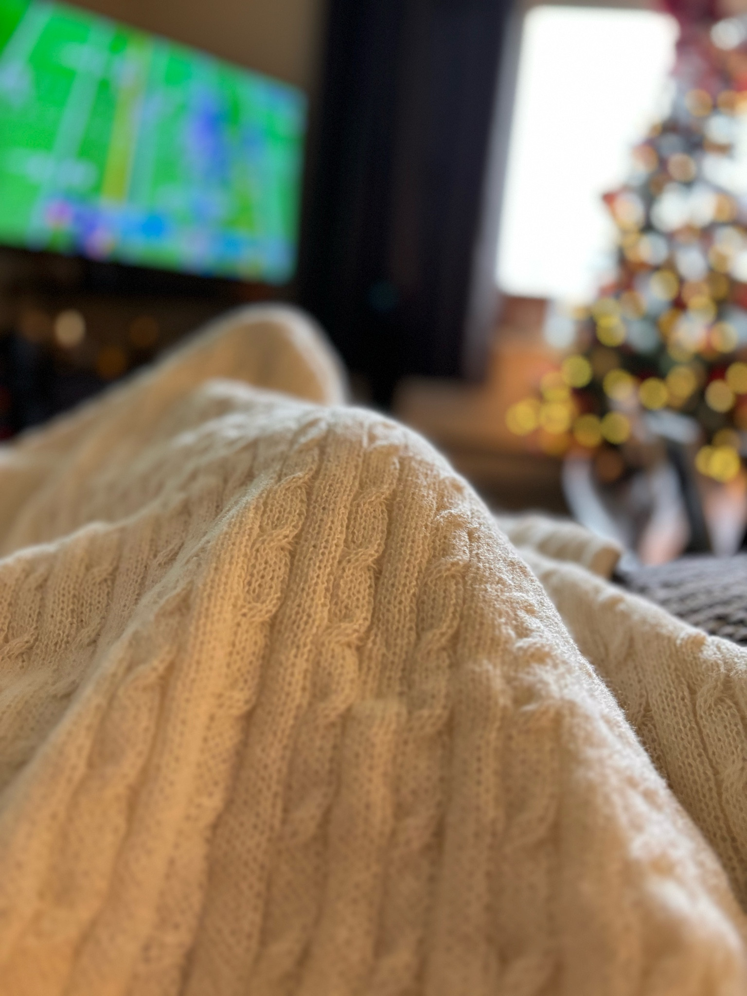 Cozy heated blanket!  This is great for this winter if you need a blanket.

#heatedblanket. #blankets #cozyblanket

#LTKSeasonal #LTKHoliday #LTKGiftGuide