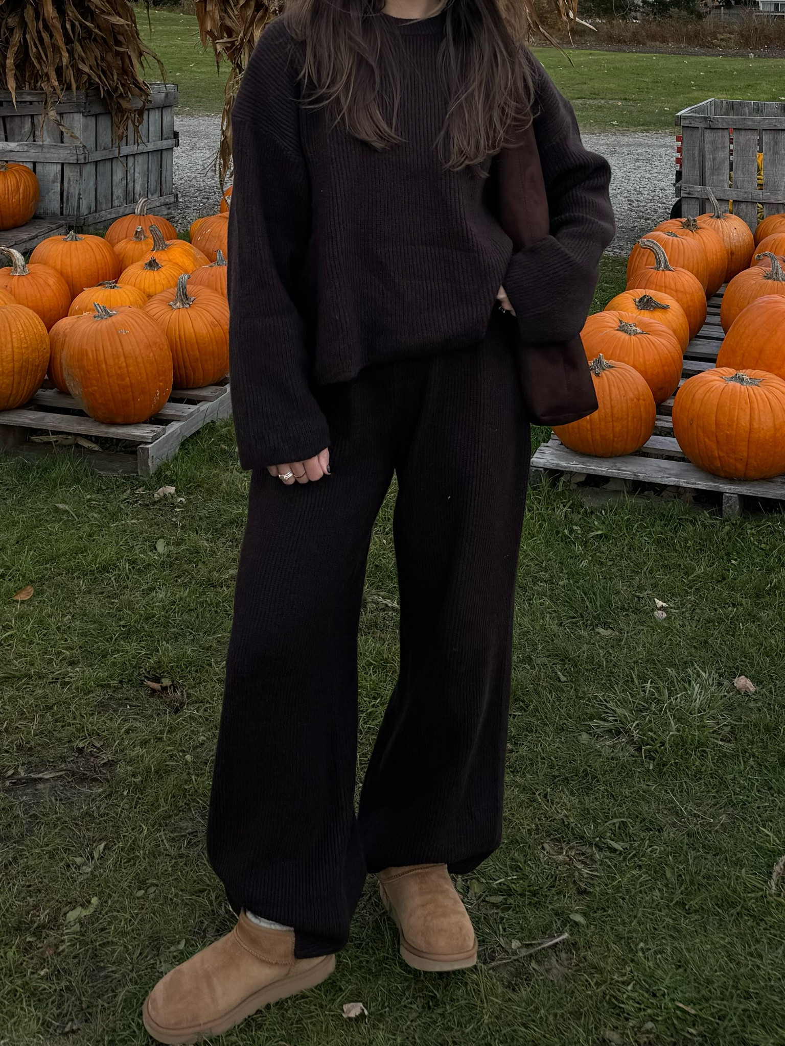 Matching set. Gap set. Fall outfit. Uggs  

#LTKFindsUnder100 #LTKStyleTip #LTKSeasonal