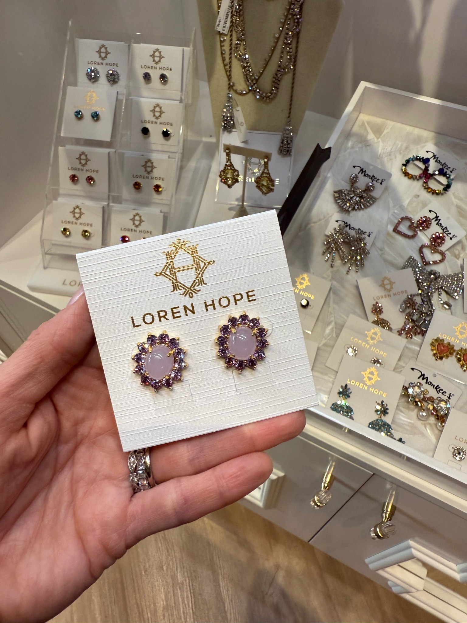 STUNNING earrings on sale now with the code JOY25

These would be so pretty for everyday wear, but they have so many ones I love for a holiday outfit!




#LTKSaleAlert #LTKStyleTip #LTKGiftGuide
