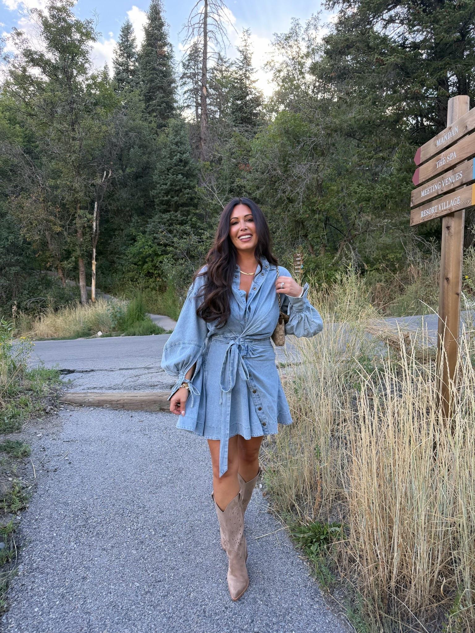 Denim but like cool denim’ this dress is stunning’ I’m in a side small and it’s on sale 🙌

#LTKootd #LTKOver40 #LTKSaleAlert