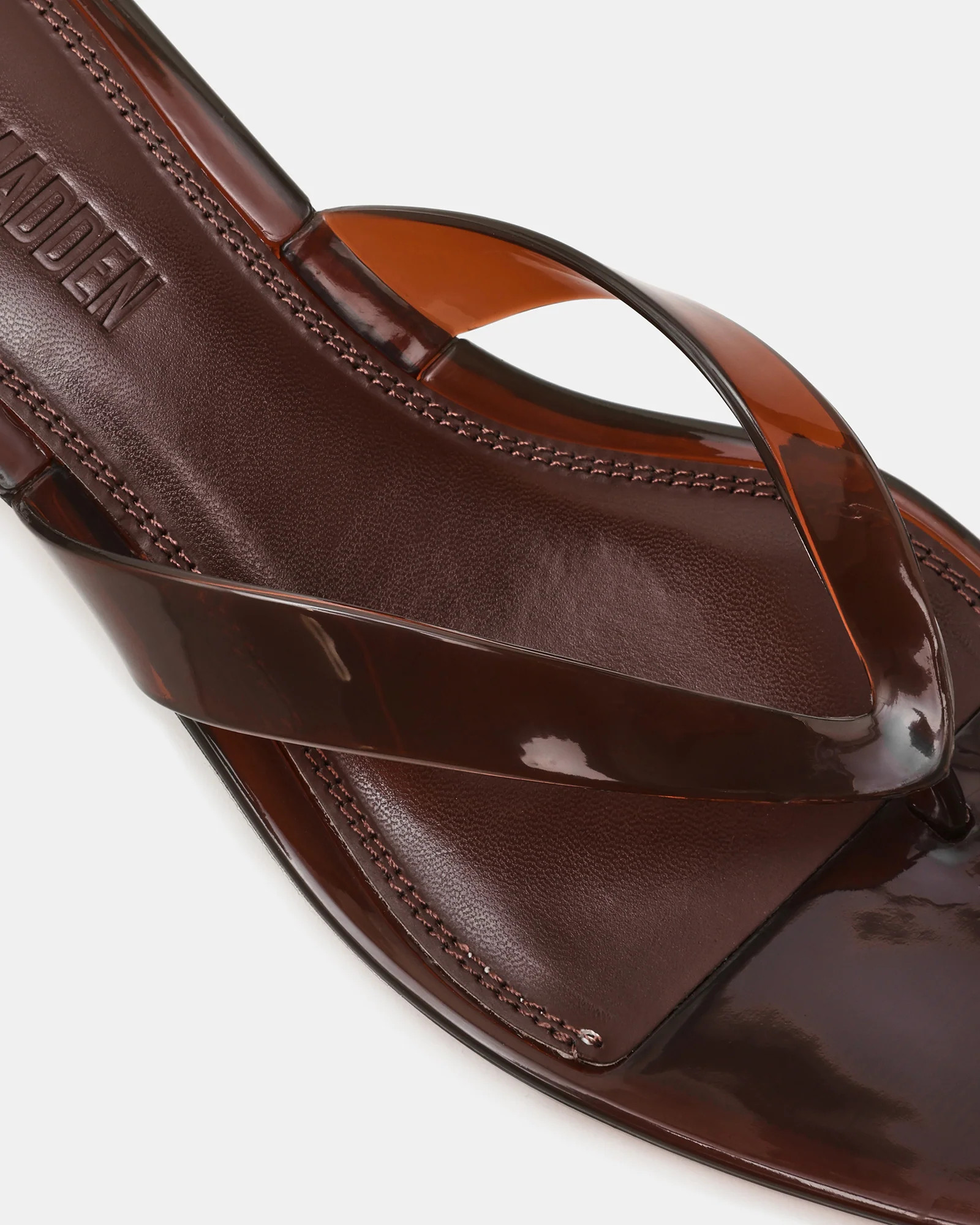 TRACIE Jelly Dark Brown Thong Strap Women's Kitten Heel | Steve Madden (US)