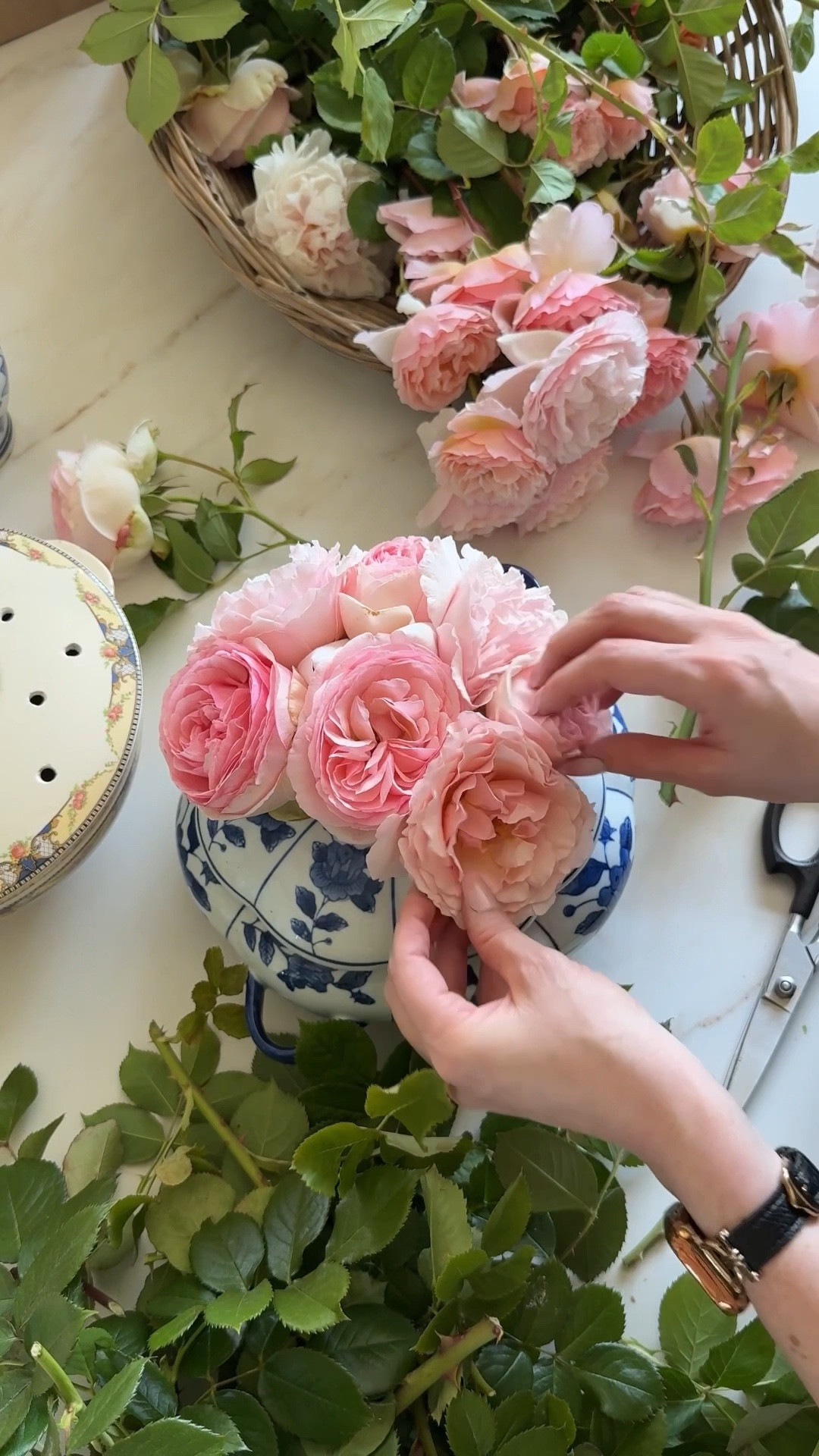 Make your own flower frog with just a few supplies, linked here! 

#LTKvlog #LTKHome #LTKdayinmylife