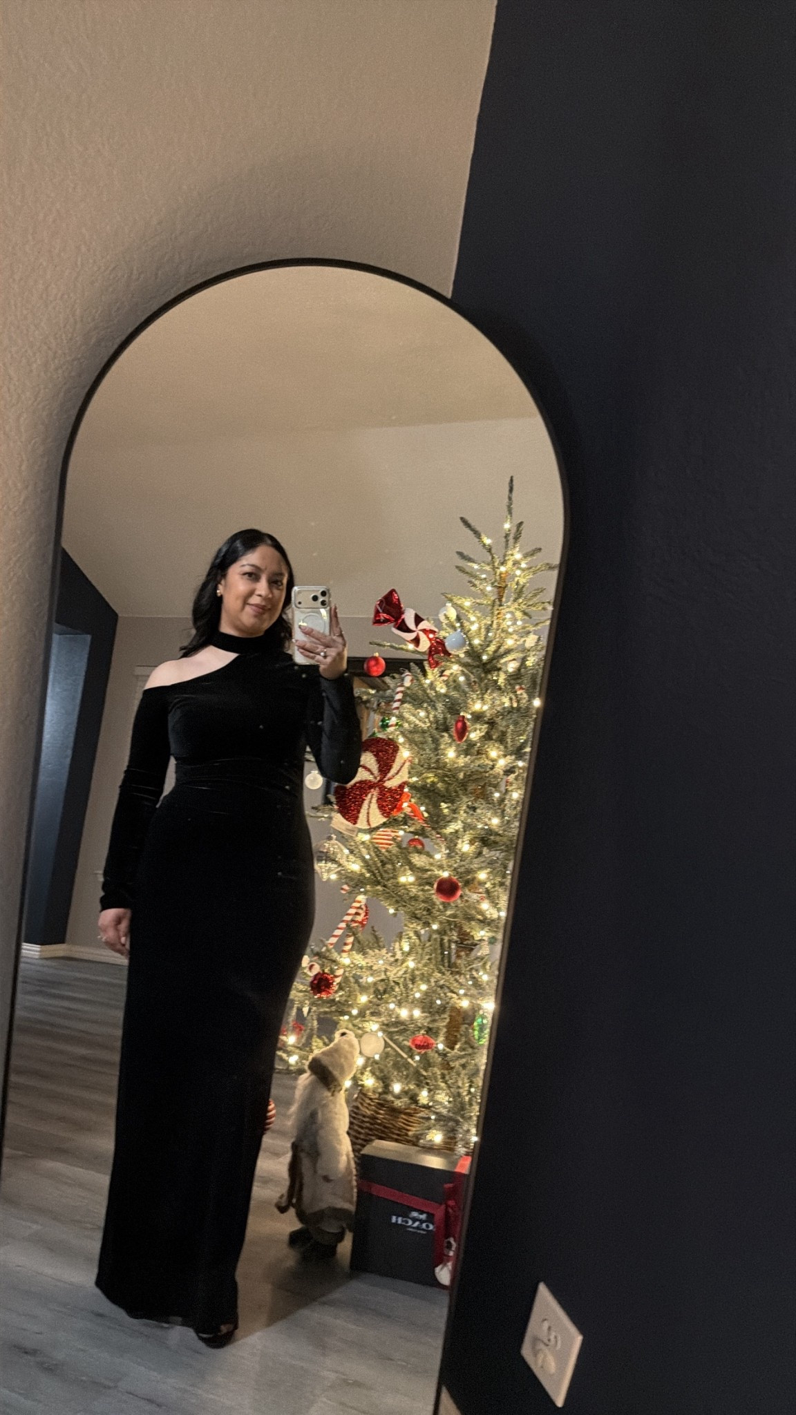 Lista para una cena especial 💘
Este look negro es mi elección para San Valentín 🖤
Clásico, elegante y atemporal ✨
👉 Detalles del outfit en mi bio

#LTKgrwm #LTKValentine #LTKootd