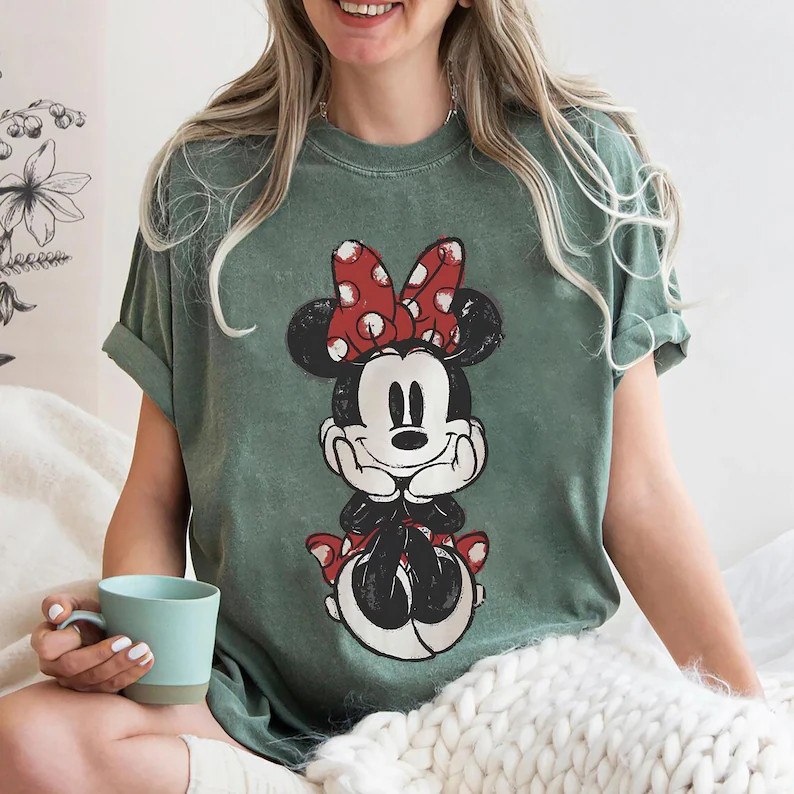 Disney Classic Minnie Mouse Shirt Retro Minnie T-shirt for Disneyland Trip, Disneyland Holiday Fa... | Etsy (US)