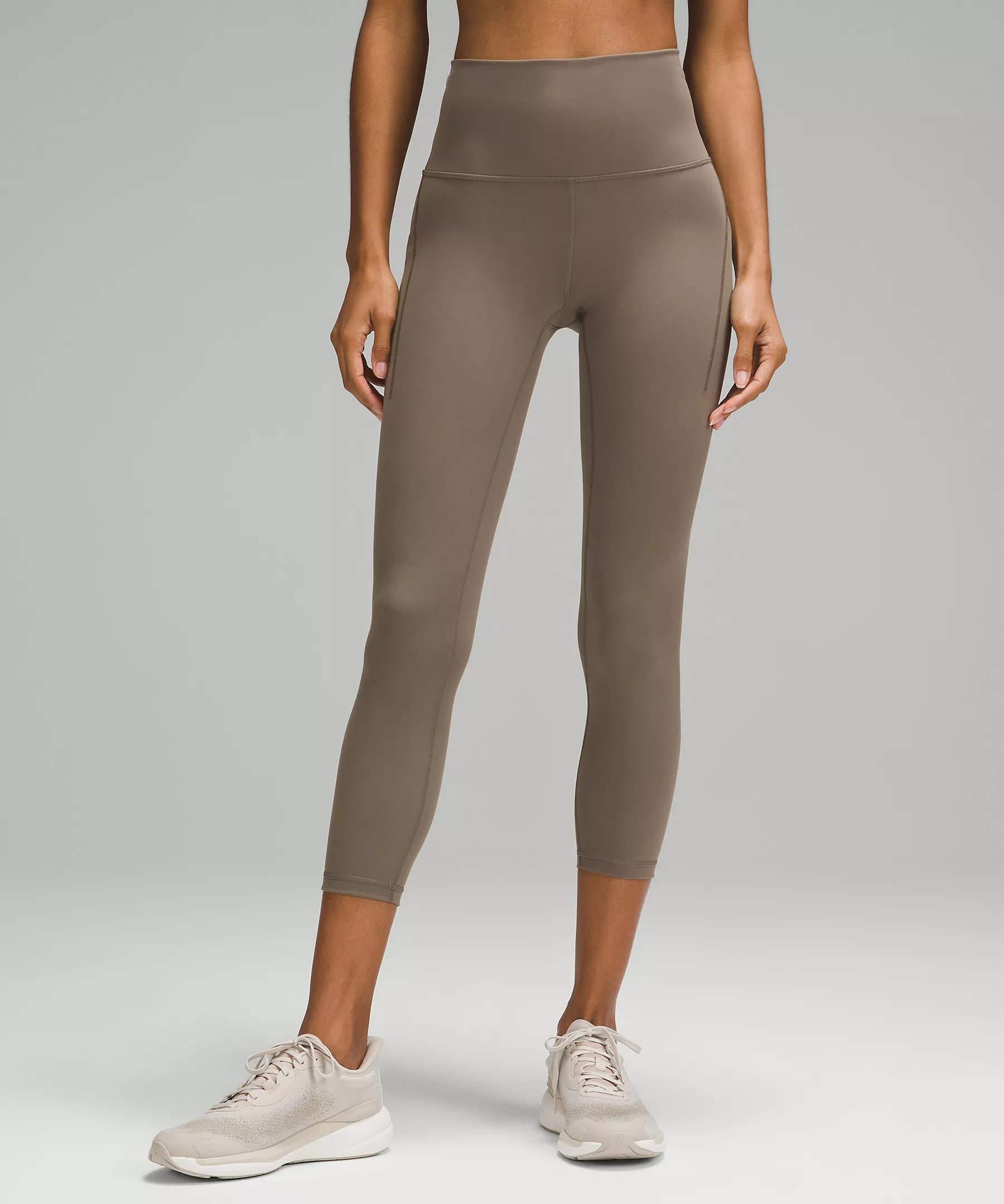 Wunder Train High-Rise Crop with Pockets 23" | Women's Capris | lululemon | Lululemon (US)