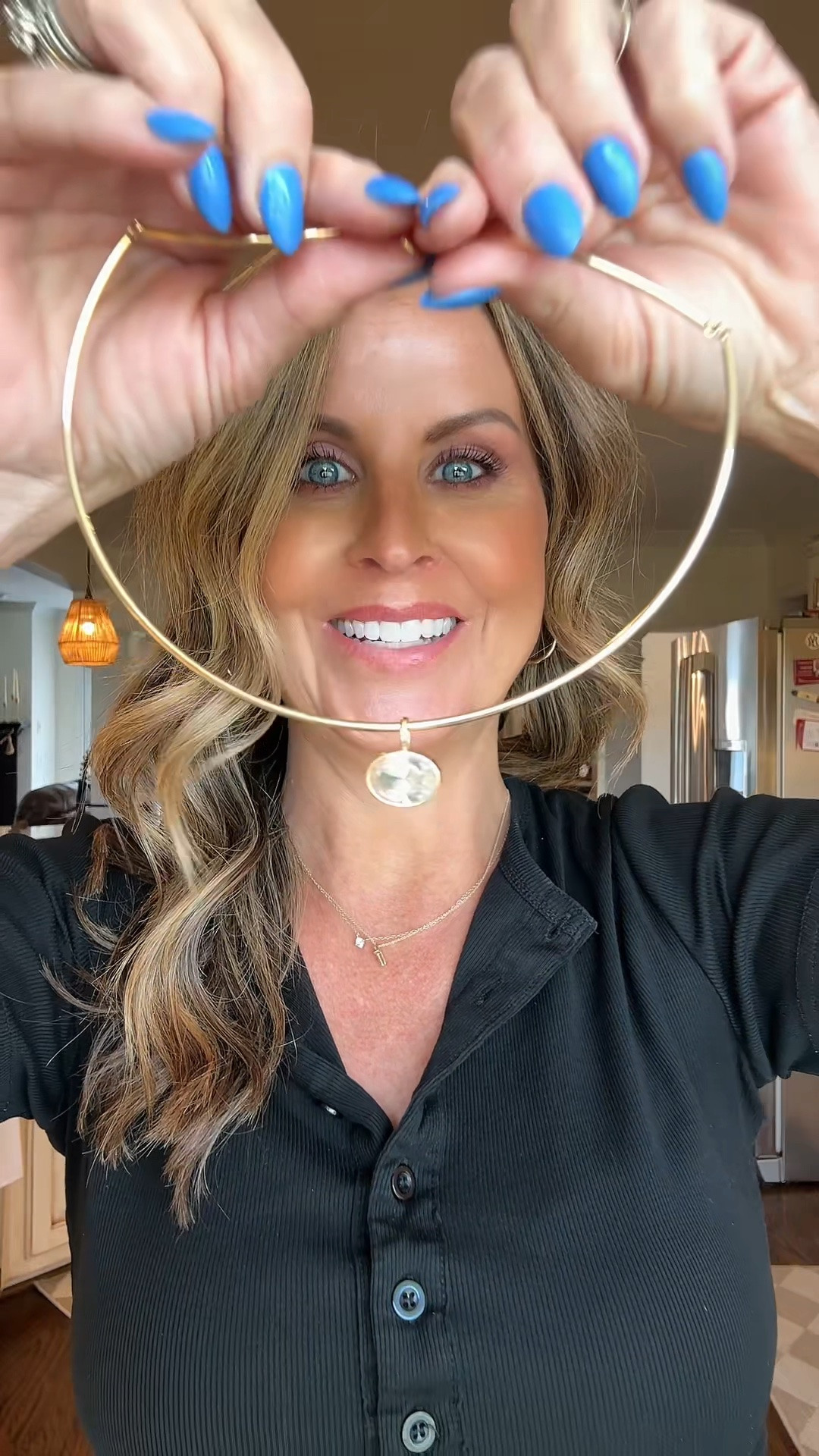 The Lexi collar necklace is the statement piece every outfit needs ✨🤍

#LTKJewelry #LTKOver40 #LTKootd