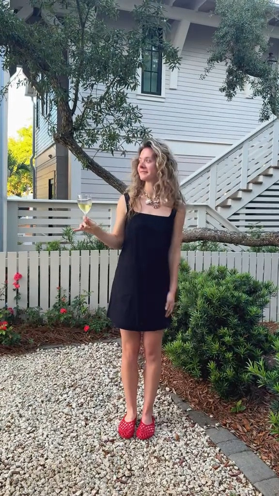 Necklace is old from cariissima.com