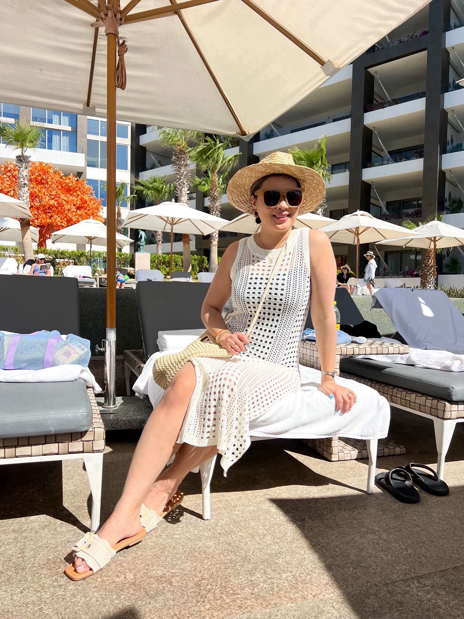 Mexico Pool Outfit 
Amazon Coverup: One Sizee