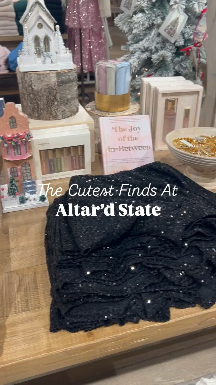 The cutest new finds from Altar’d State!🎀


Gifts for her, earrings,, brackets, initial necklace, tumbler, bow sweater, pink sweater, fall outfits, winter outfits, pink sweatshirt, bow slippers, candles, winter hat, gifts under $50

#LTKCyberWeek #LTKGiftGuide #LTKSaleAlert