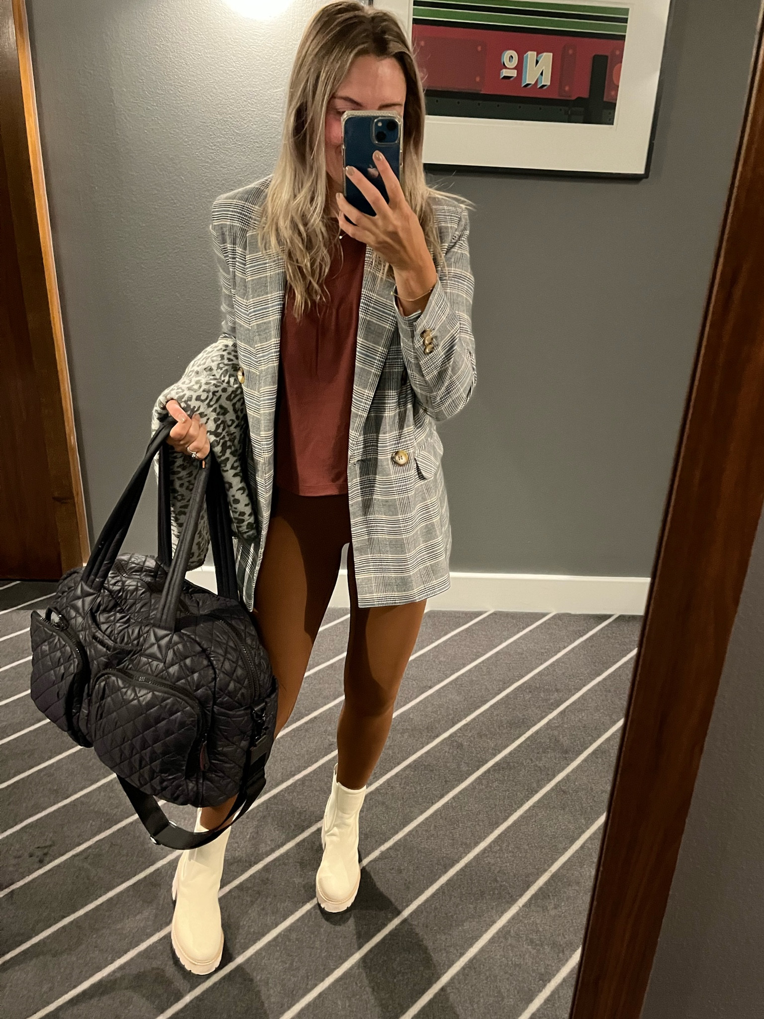 Ready to travel home 

#LTKtravel #LTKstyletip #LTKSeasonal