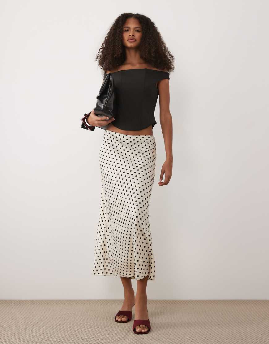 YAS - Jupe mi-longue en satin à pois - Crème et noir-Blanc | ASOS (Global)