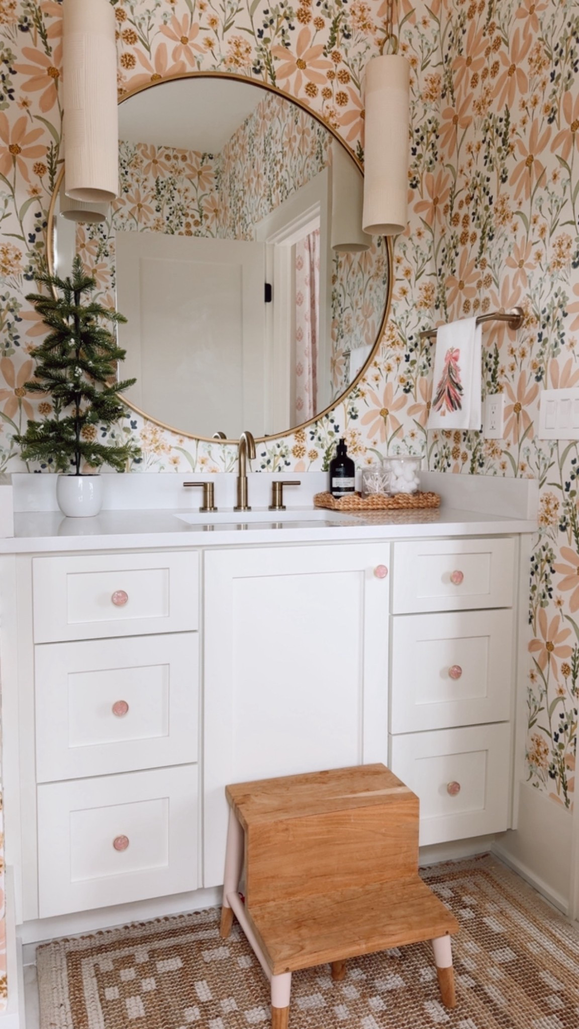 A quick snap of the most precious girly bathroom decorated for Christmas! 

#LTKSeasonal #LTKHome #LTKHoliday