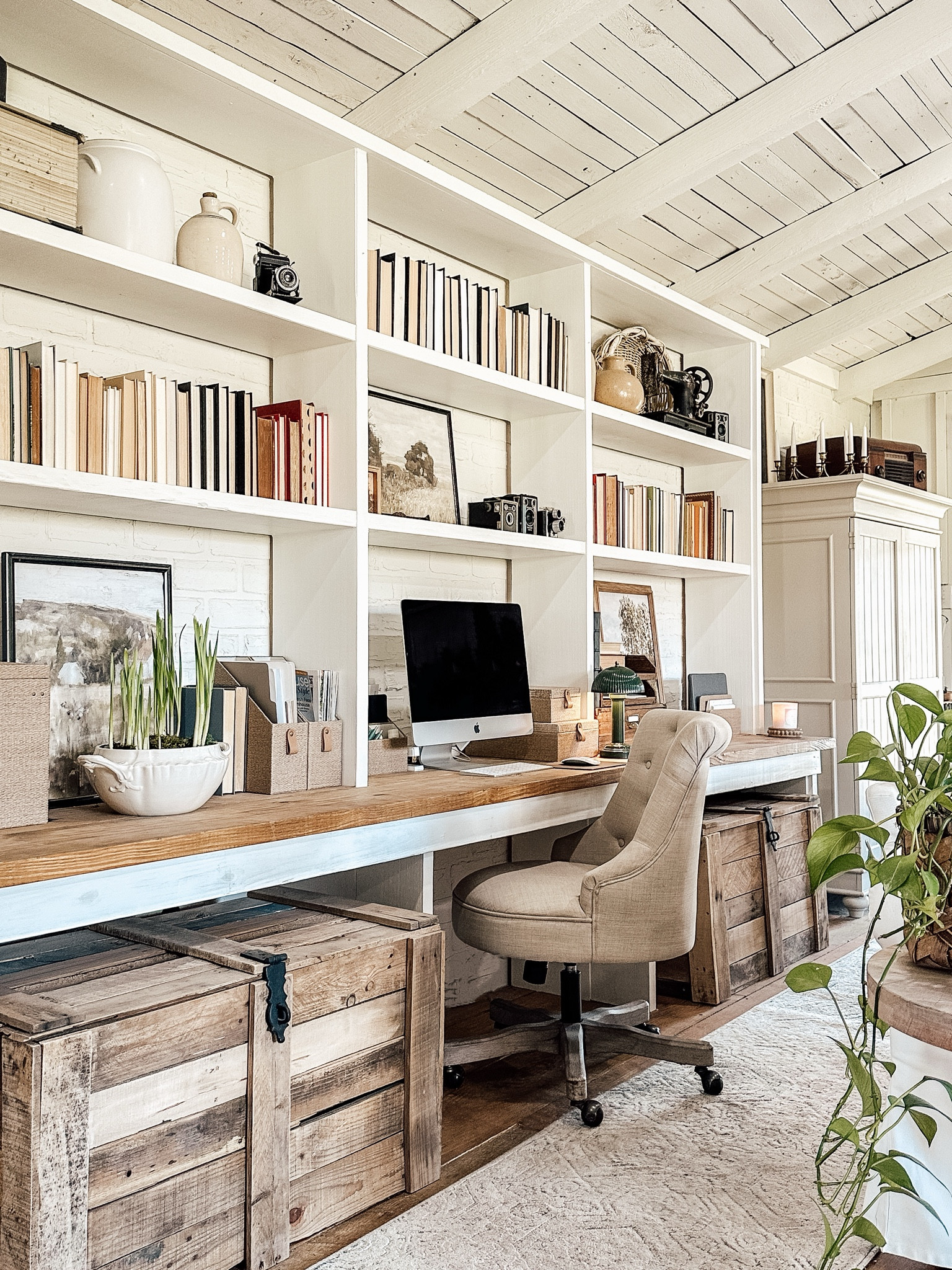 These beautiful but functional office organization items help me hide my home office in plain sight right in the middle of my living room! #homeoffice #homeorganization #vintagestyle #vintagefarmhouse 

#LTKHome