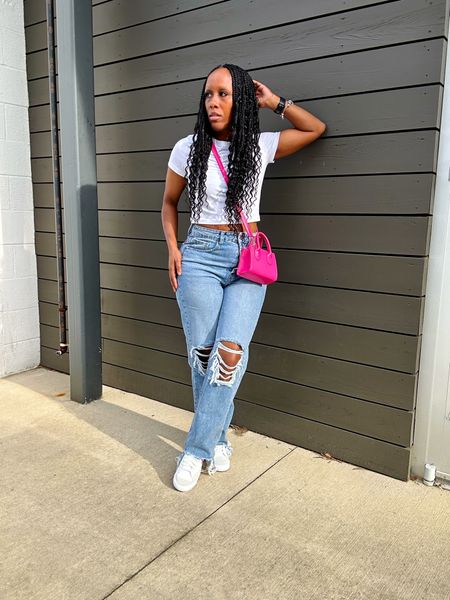 Casual summer outfit, casual outfit, casual dinner outfit, simple outfit

I’m wearing a white crop top in a size small and high waisted distressed jeans in a size M.

I styled this casual outfit with a pink crossbody bag and Nike Blazer Mid 77

#LTKFindsUnder50 #LTKStyleTip #LTKShoeCrush