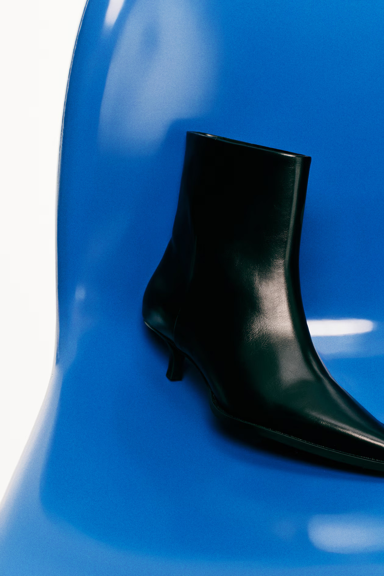 Pointed-Toe Ankle Boots | H&M (US + CA)