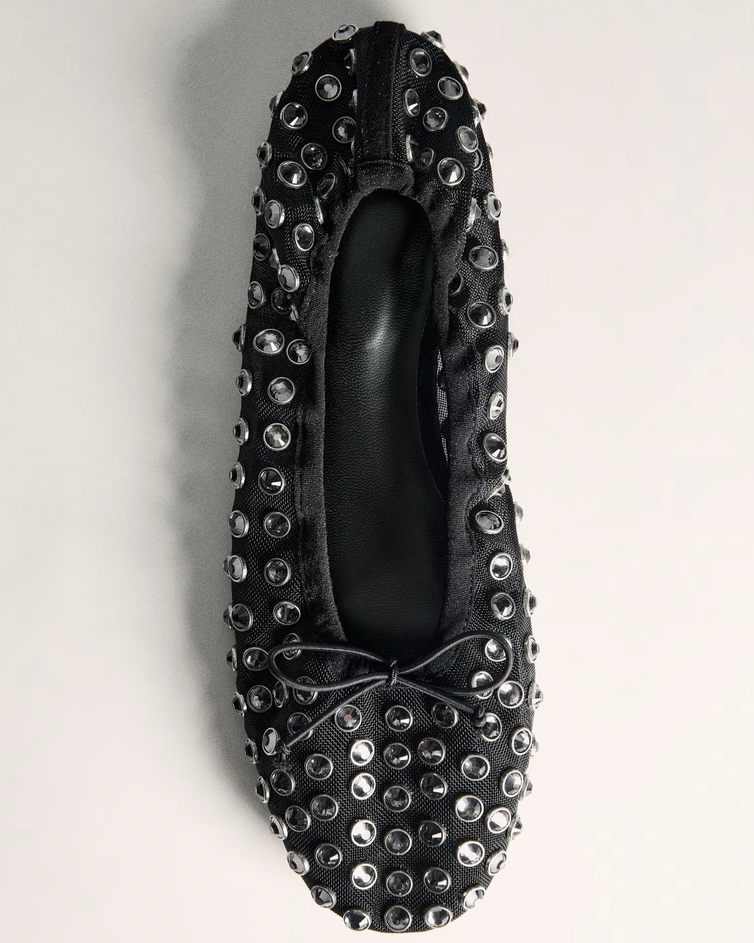 Ballet flats for every occasion this fall 

autumn, autumn outfits, autumn 2024, autumn outfits uk, autumn outfits 2024, autumn dress, autumn capsule, autumn color palette, winter, winter outfit, party shoes, black, pink, embelished, flat shoes, shearling, tassel 

#autumnoutfits #fallfashion #shoesforfall #shoesfall2024 #shoesforwomen




#LTKautumn #LTKstyletip #LTKshoes