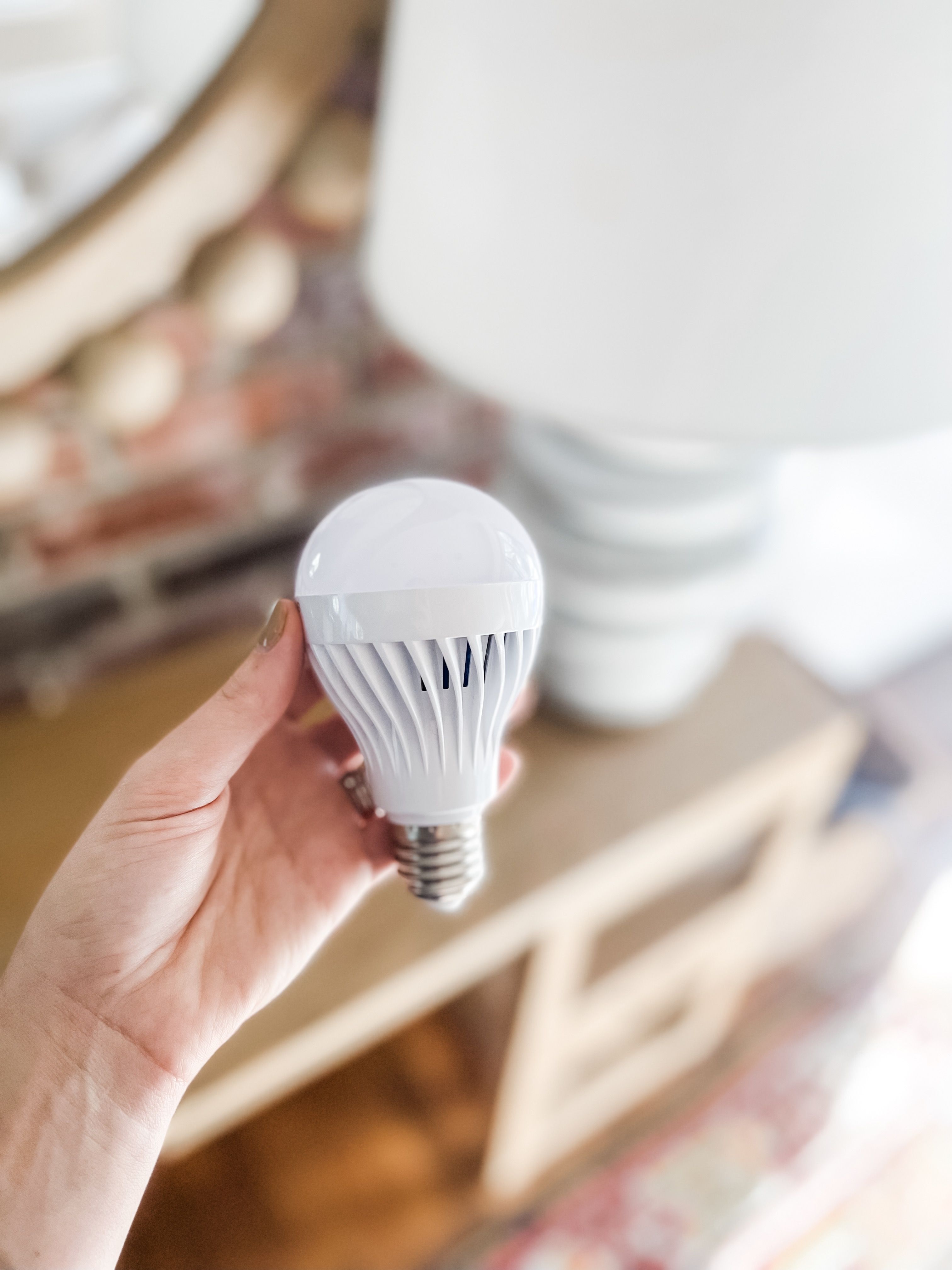 Battery Powered Lightbulb | Amazon (US)