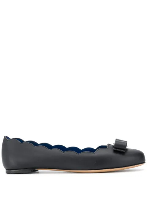 Salvatore Ferragamo Scalloped Edge Pumps - Farfetch | Farfetch (CA)