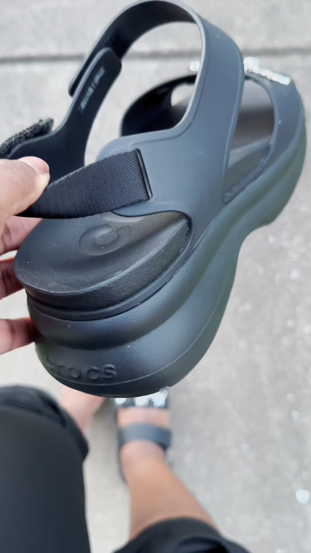 Elevated Comfort 👡

Who says you have to sacrifice style for comfort? The Crocs Soho Y-Strap Platform Sandals are a total game-changer. They give me that extra height I love while feeling like I'm walking on clouds. Perfect for city strolls!

#crocs #summersandals #shoes 

 #LTKgrwm