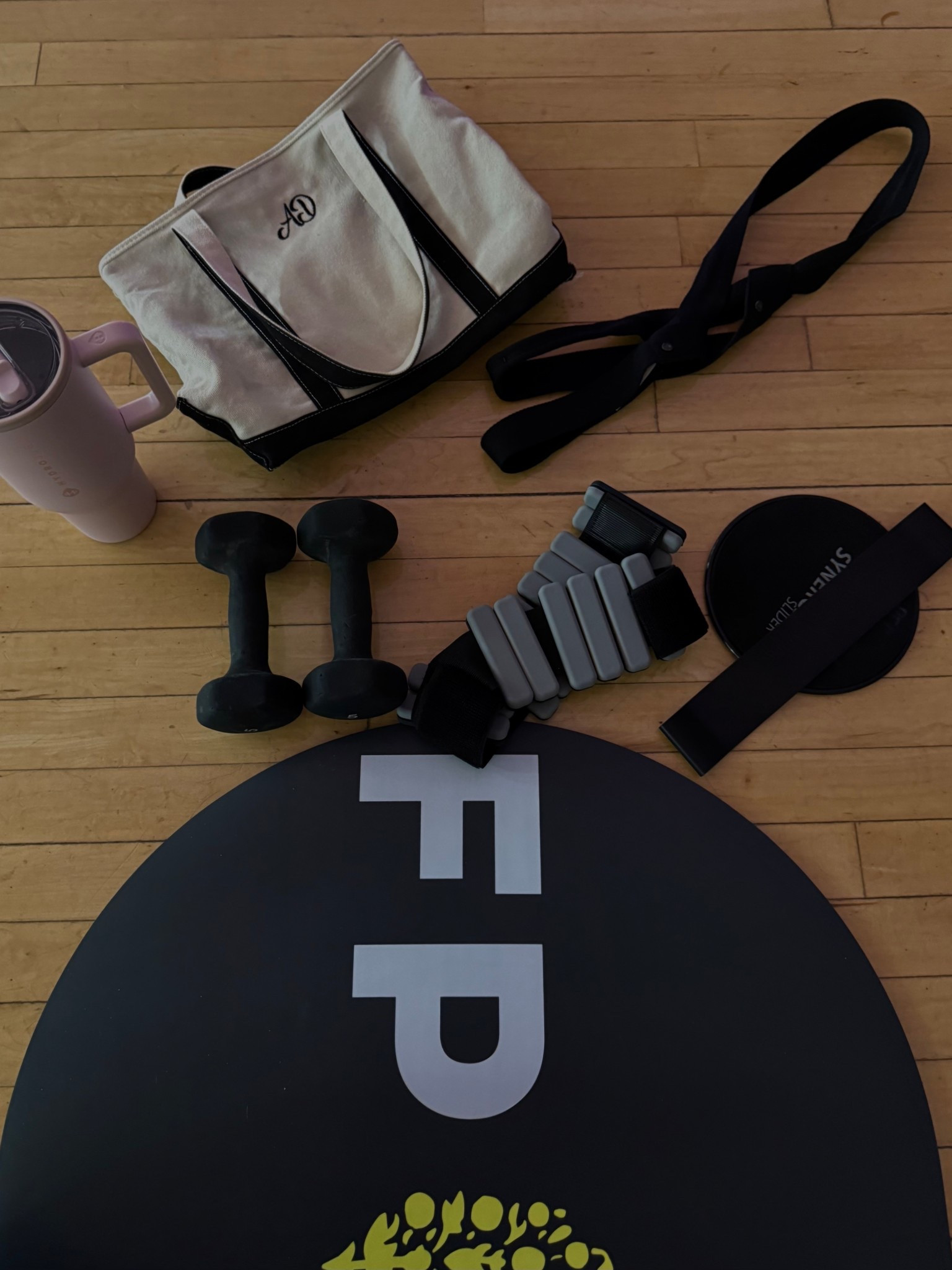 move your body <3

#LTKActive #LTKfitnessgoals #LTKmorningroutine