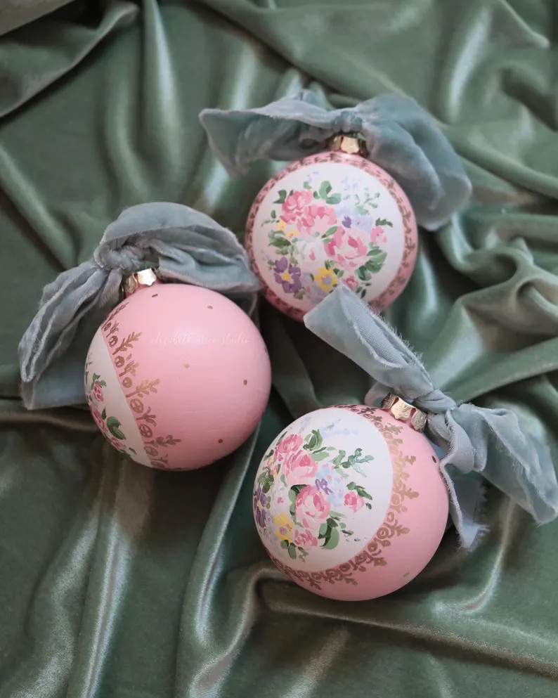 Coral Medallion Vintage-inspired Floral Hand-painted Ornament - Etsy | Etsy (US)