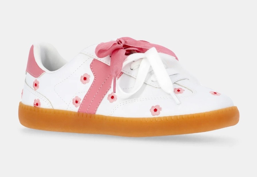 Love these $15 shoes for summer

#LTKgrwm #LTKSaleAlert #LTKSeasonal