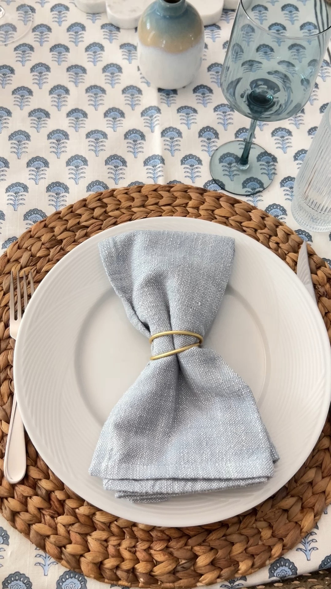 Get the perfect coastal tablescape with some blue and white decorative pieces! They're so classy to look at.
Dinner party, hosting, tableware, table setting, hostess essentials, table design

#LTKSeasonal #LTKFindsUnder50 #LTKHome