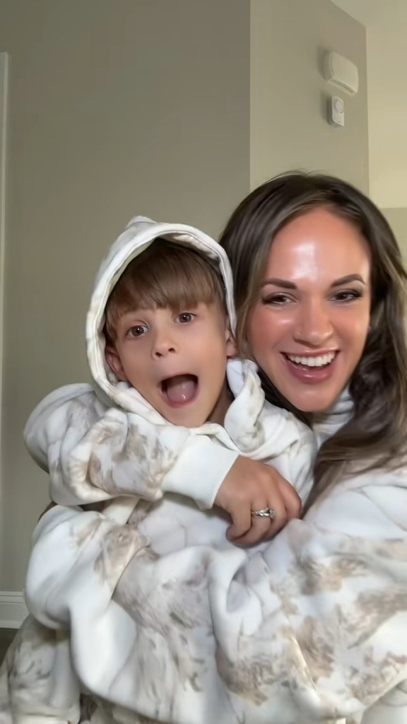 Comfrt Kids major flash sale!

#LTKStyleTip #LTKKids #LTKSaleAlert