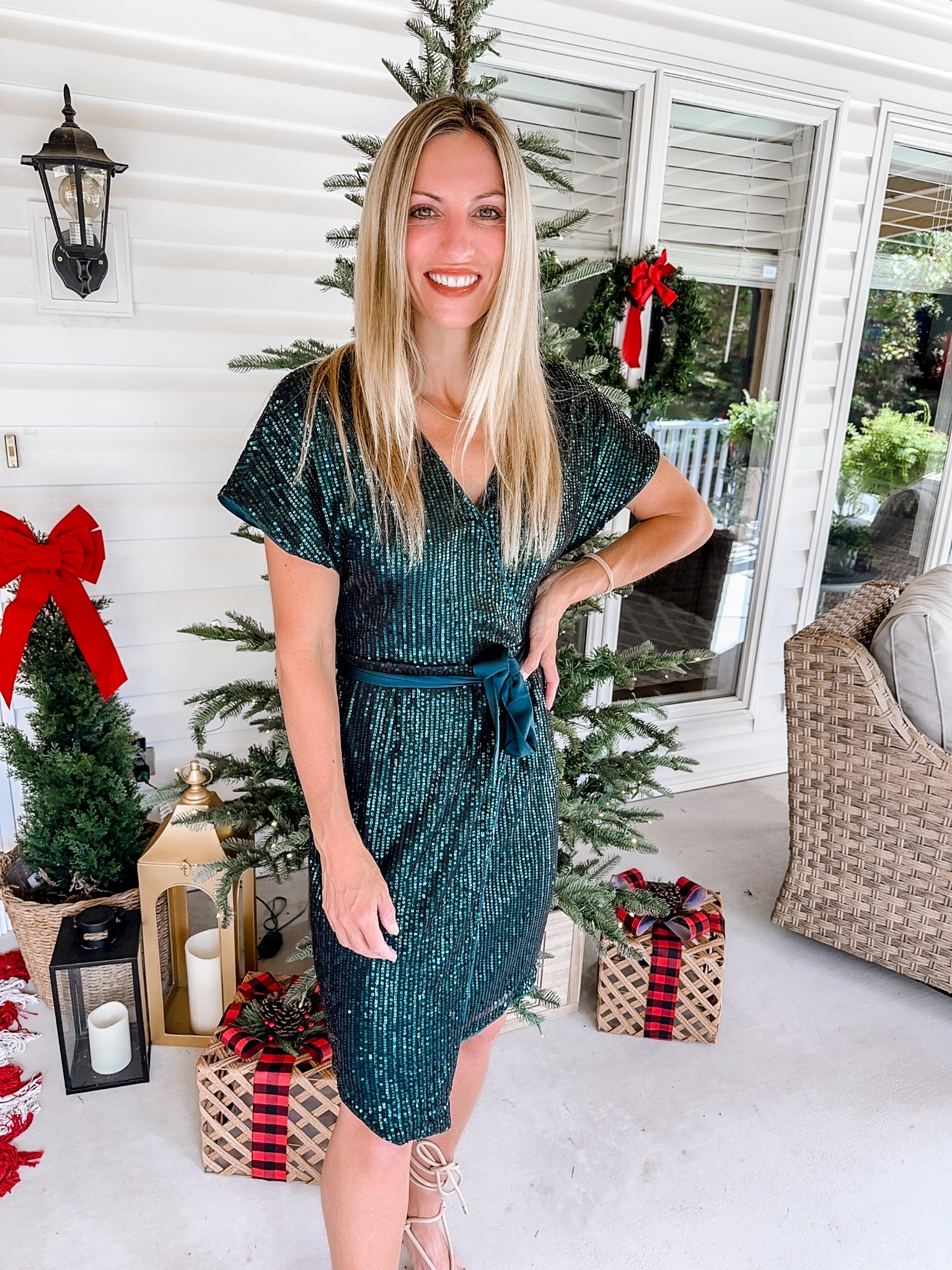 Amazon holiday dress, sequin dress , amazon dresses , Christmas outfit 

#LTKSeasonal #LTKparties #LTKHoliday