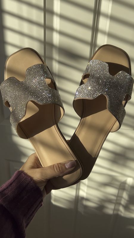 Literally THE sandals of the summer! So sparkly! Only available in wide width so I’d recommend going down half a size if you order them.
-
Affordable sandals - summer sandals - flat sandals sparkly crystal - Hermes dupe sandals - Target a new day - wide width sandals

#LTKshoecrush #LTKfindsunder50 #LTKstyletip