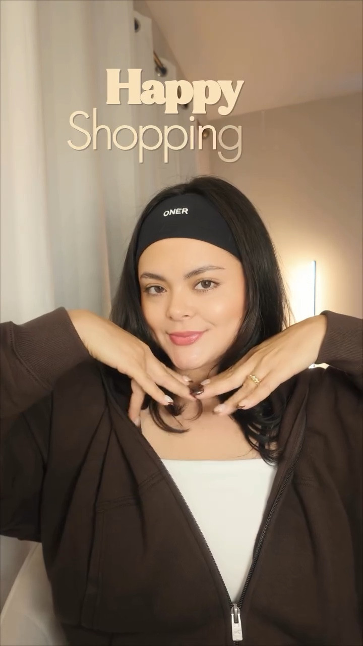 My  @sephora favs recommendations 🖤

@roseinc 
@iliabeauty 
@summerfridays 
@charlottetilbury 
@rarebeauty 
@saiebeauty 
@makeupbymario 
@patricktabeauty 
@lancomeofficial 
@fentybeauty 
@yslbeauty 
@hudabeauty 
@onesize 

#sephora #sephorarecommendations #beauty #makeup #saiebeauty #rarebeauty #sephorasale #sephorasale #skincare #grwmmakeup #grw