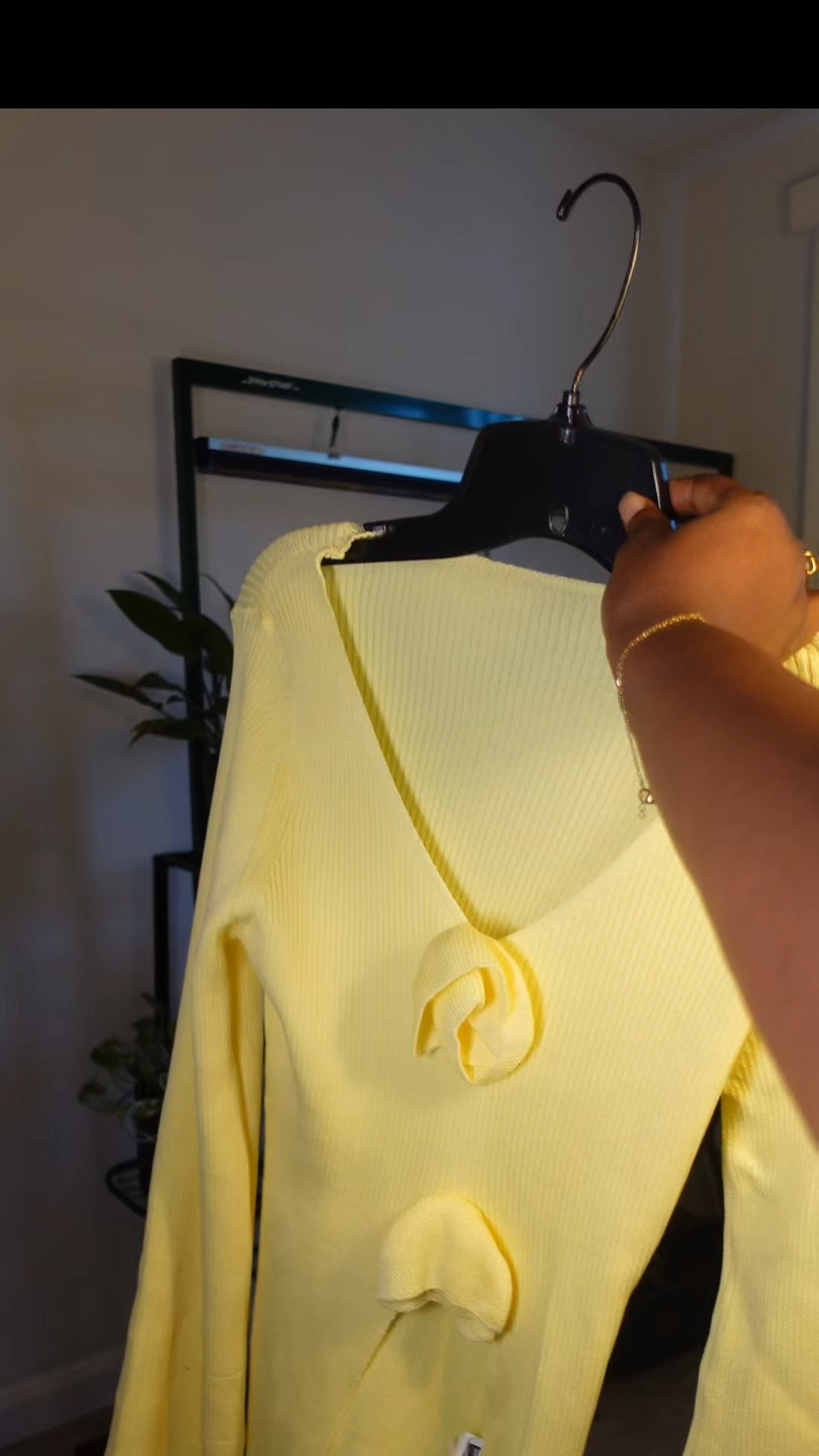 Buttercream dress for fall🍂

Sizing I am wearing medium for both! Both true to size 

#LTKSeasonal #LTKMidsize #LTKStyleTip