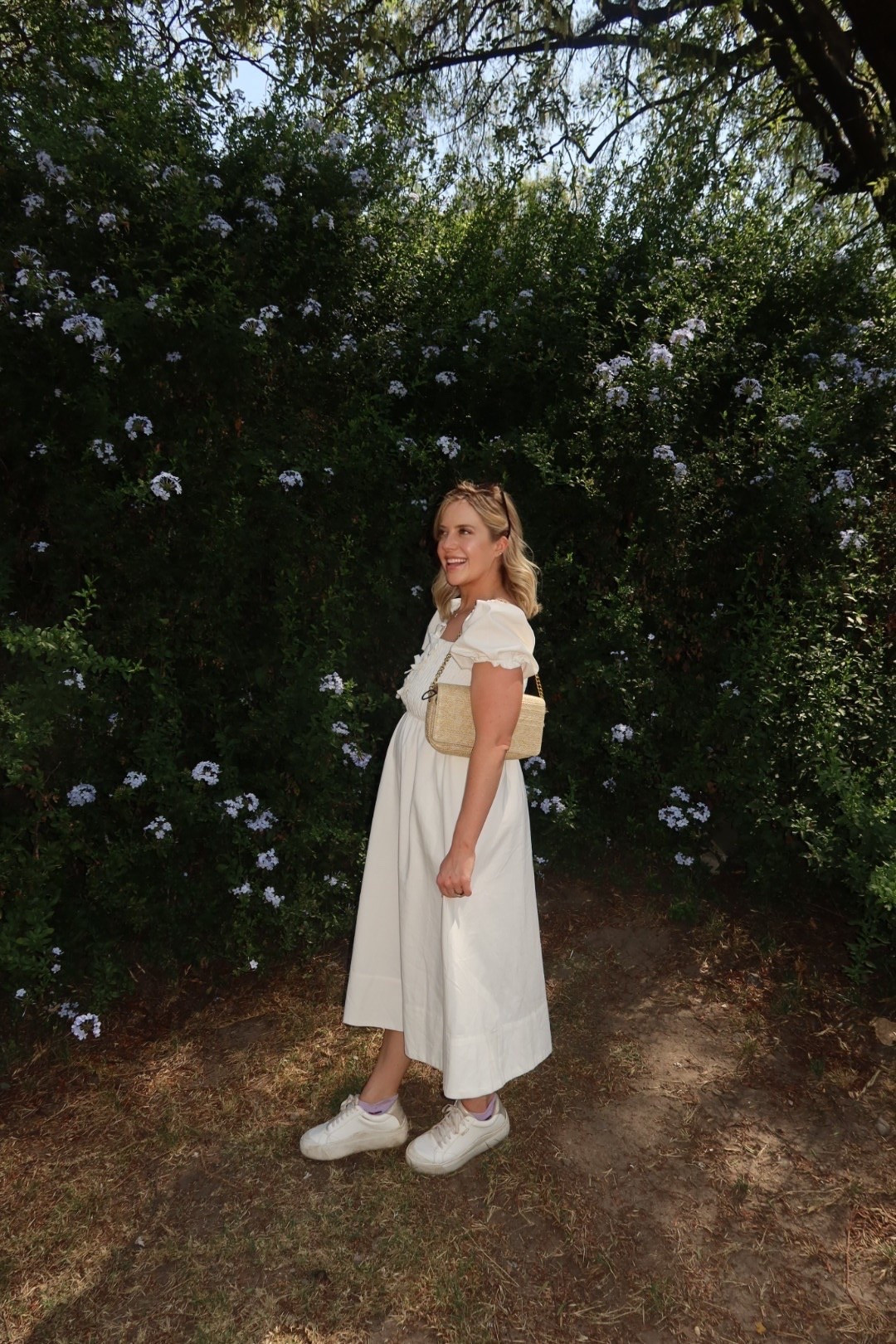 White dress + sneakers is my forever formula 🤍
Easy enough for wandering CDMX, cute enough for literally anything after

#ltkstyle #cdmxstyle #effortlessoutfit #summeruniform #casualchic #whitedress #sneakerstyle #travelstyle #ltkunder100


#LTKdayinmylife #LTKgrwm #LTKTravel