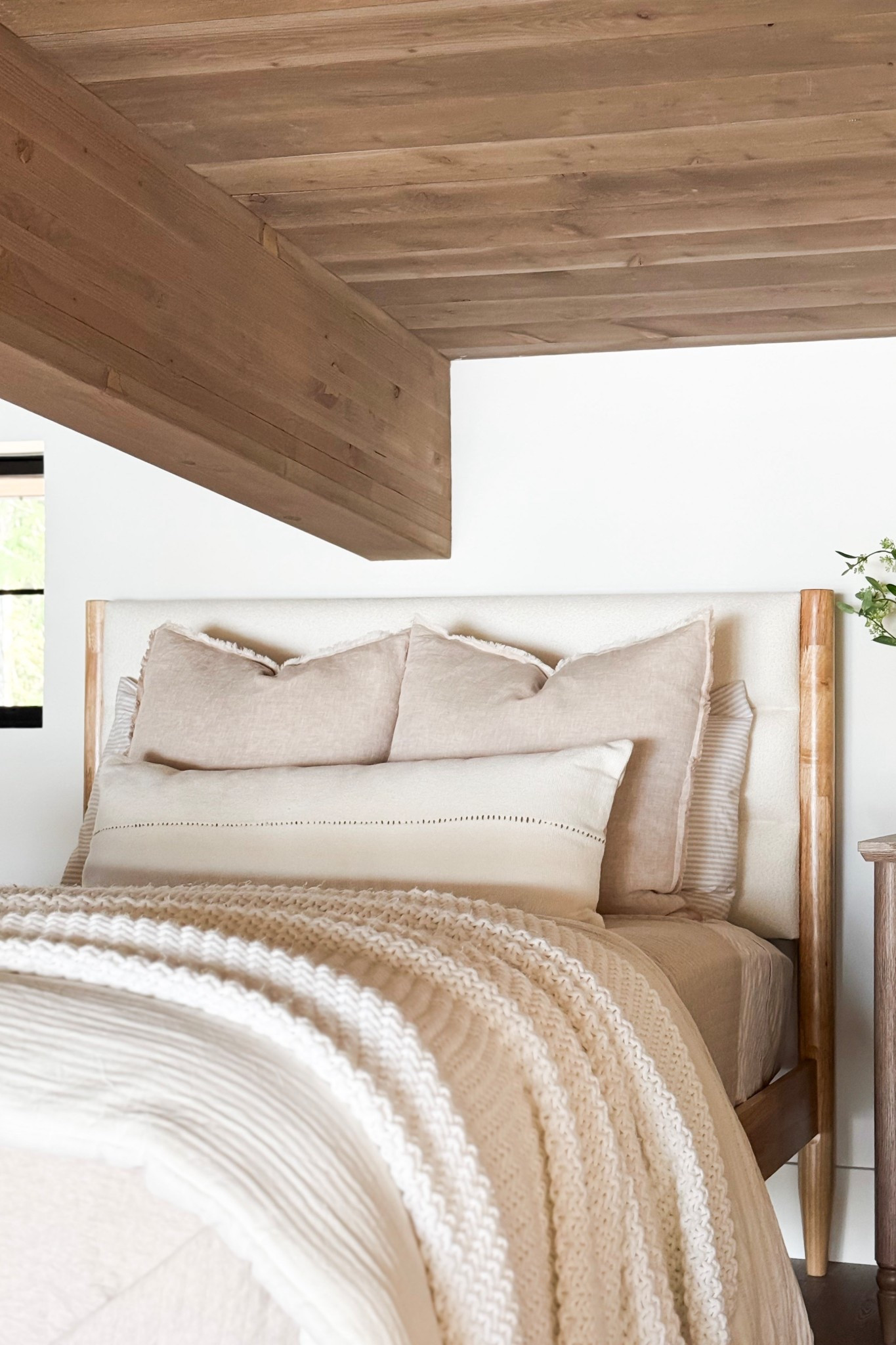 Neutral bedding favorites at the cabin!

Home, home decor, home finds, home accents, bedding, throw blanket, throw pillow, modern home, neutral home, organic home, cabin loft, Target circle week

#LTKSeasonal #LTKHome #LTKSaleAlert