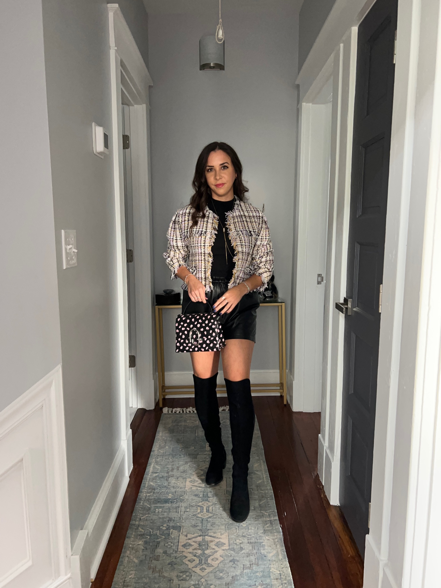 Leather shorts for fall.


Fall outfit. Tweed blazer. Printed handbag. Over the knee boots. Flat boots. Boots.

#LTKshoecrush #LTKitbag #LTKSeasonal