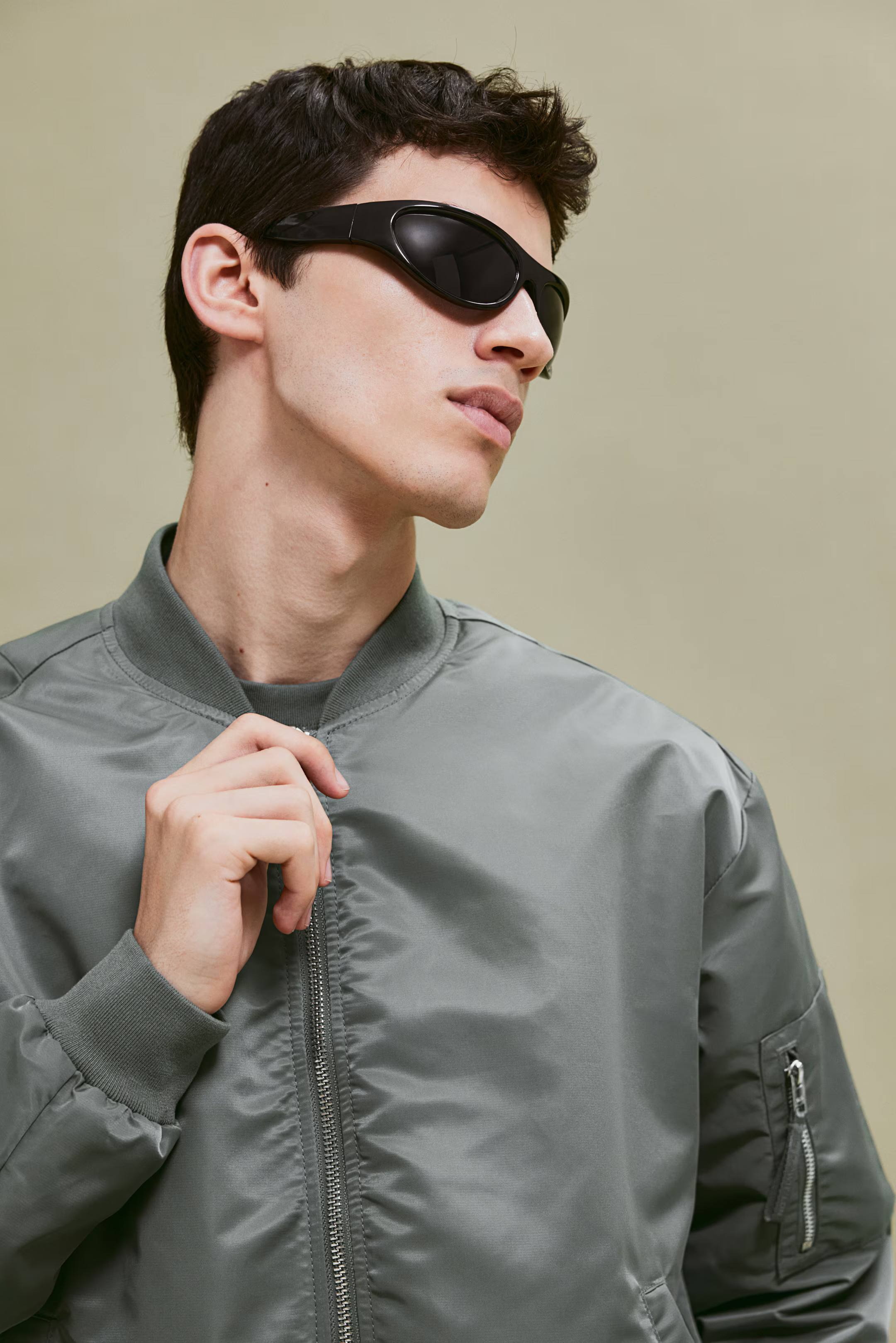 Loose Fit Bomber jacket | H&M (UK, MY, IN, SG, PH, TW, HK)