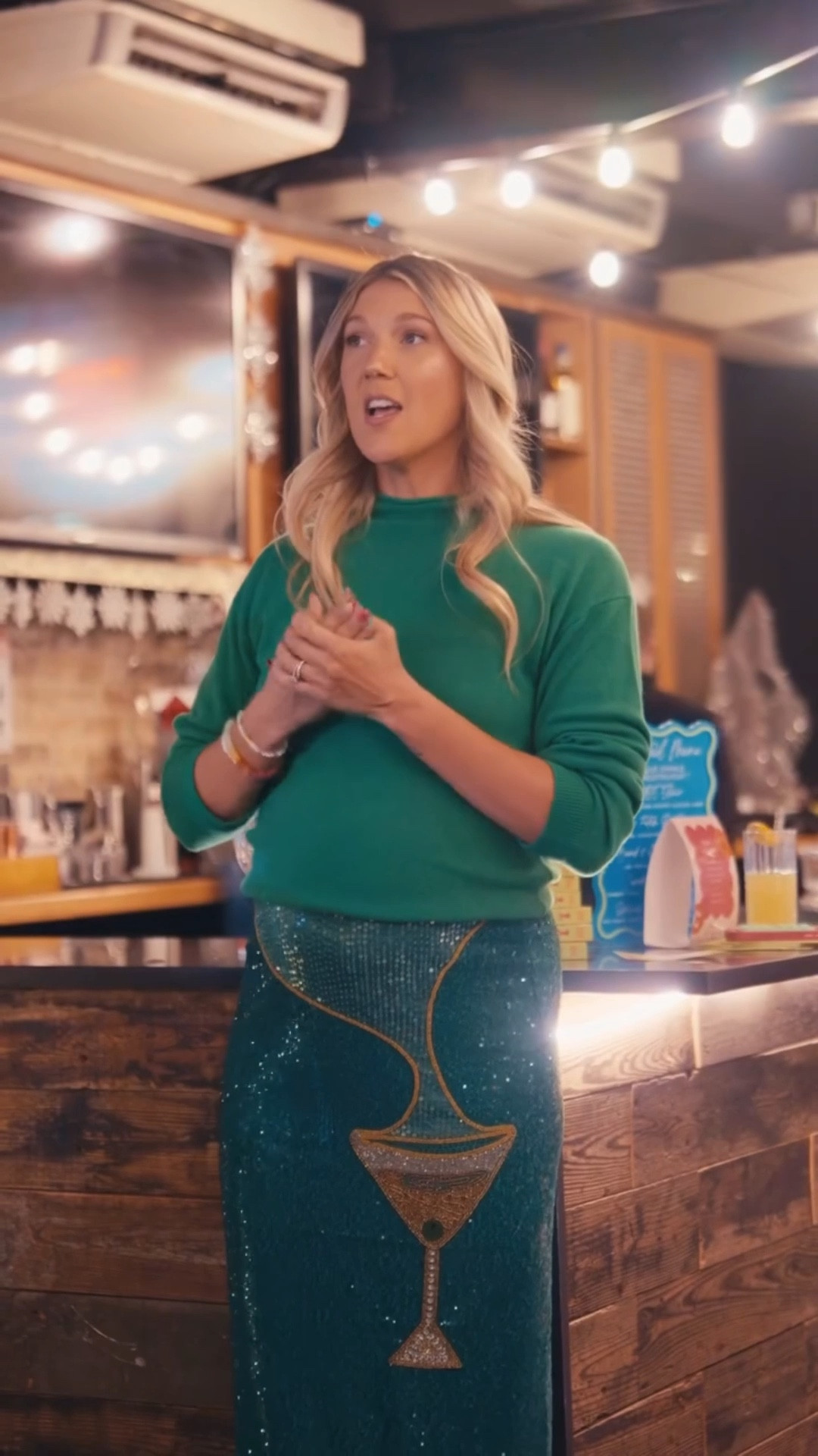 NEW YORK ENERGY LAST NIGHT 🫶🏻🥹✨Last night truly captured the essence of my ideal Mocktail hour! 2000s remixes, mocktails, food and connection. It was so important to me that part of this tour was getting the time to sit down and actually chat with everyone about life, trader joe’s, our dogs, mom life etc. and we did just that!
ILY ALL!!!!

#LTKootd #LTKSeasonal #LTKHoliday