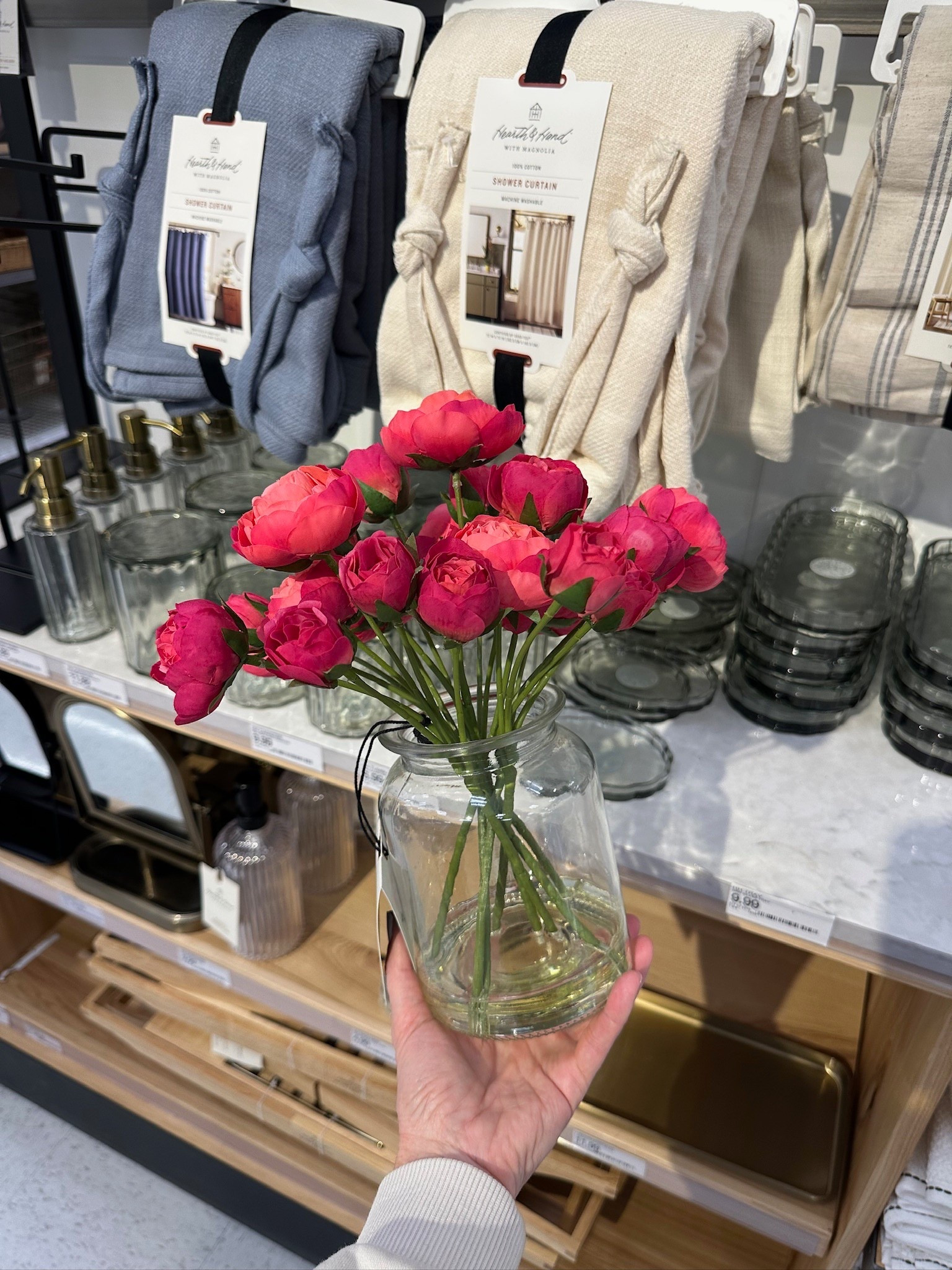 Faux floral arrangement from Target 🩷🌺

#LTKSeasonal #LTKMothersDay #LTKHome