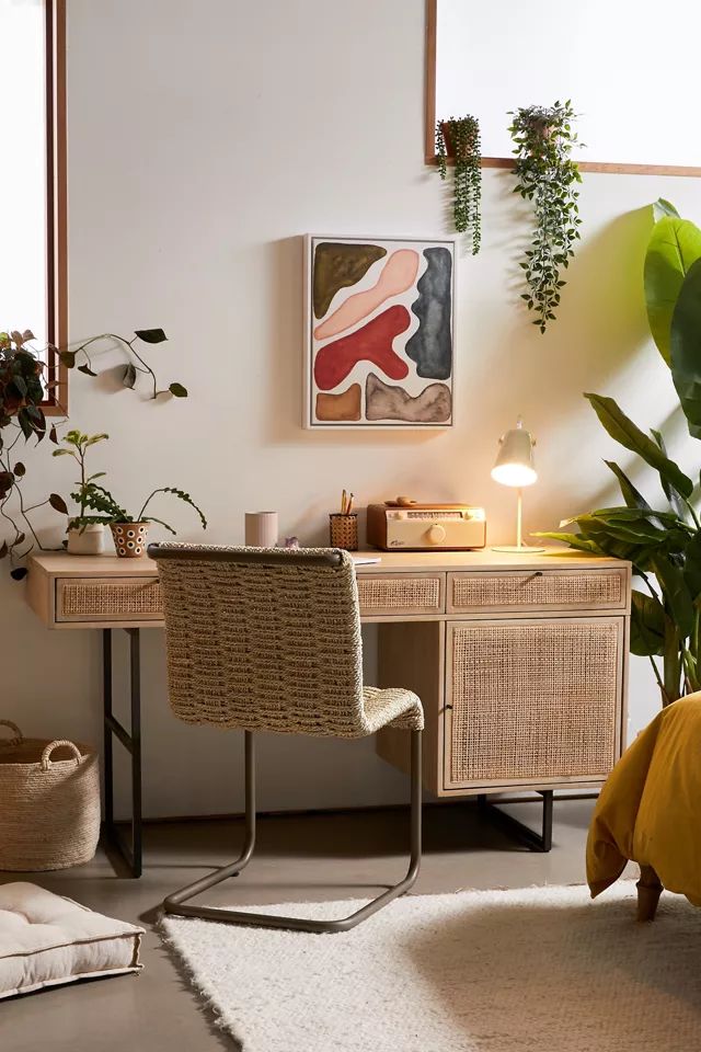 Ivy Desk | Urban Outfitters (US and RoW)
