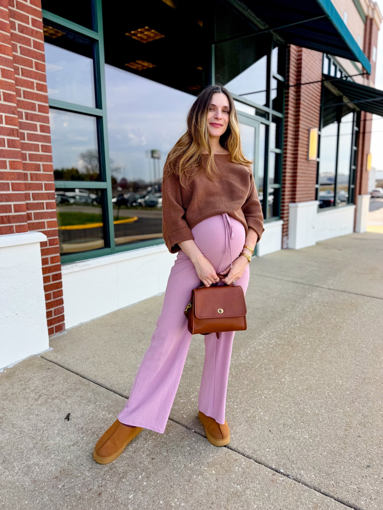 37 weeks pregnant and these Shein paints still fit! Wearing my normal size and they are comfy around my waist. Everything linked is exact except for my Coach purse! 

#LTKBump #LTKmomlife