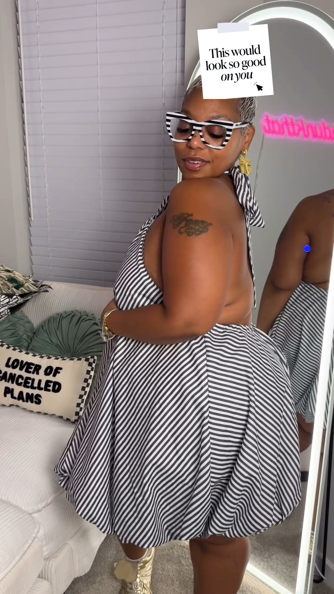 Stripes & Tanned Back 🥐 ￼

#LTKPlusSize #LTKootd #LTKgrwm