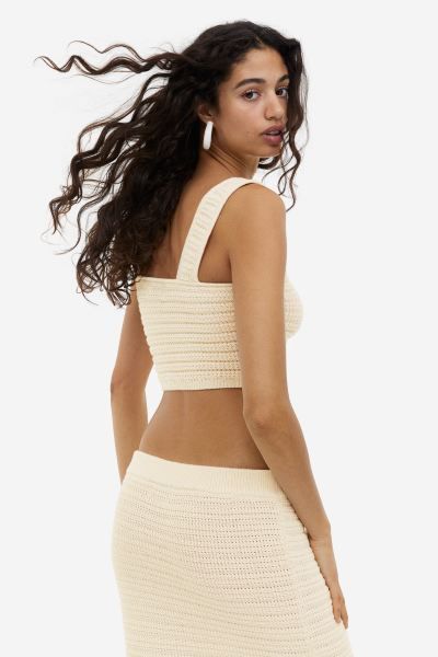 Cropped crochet-look vest top | H&M (DE, AT, CH, DK, NL, NO, FI)