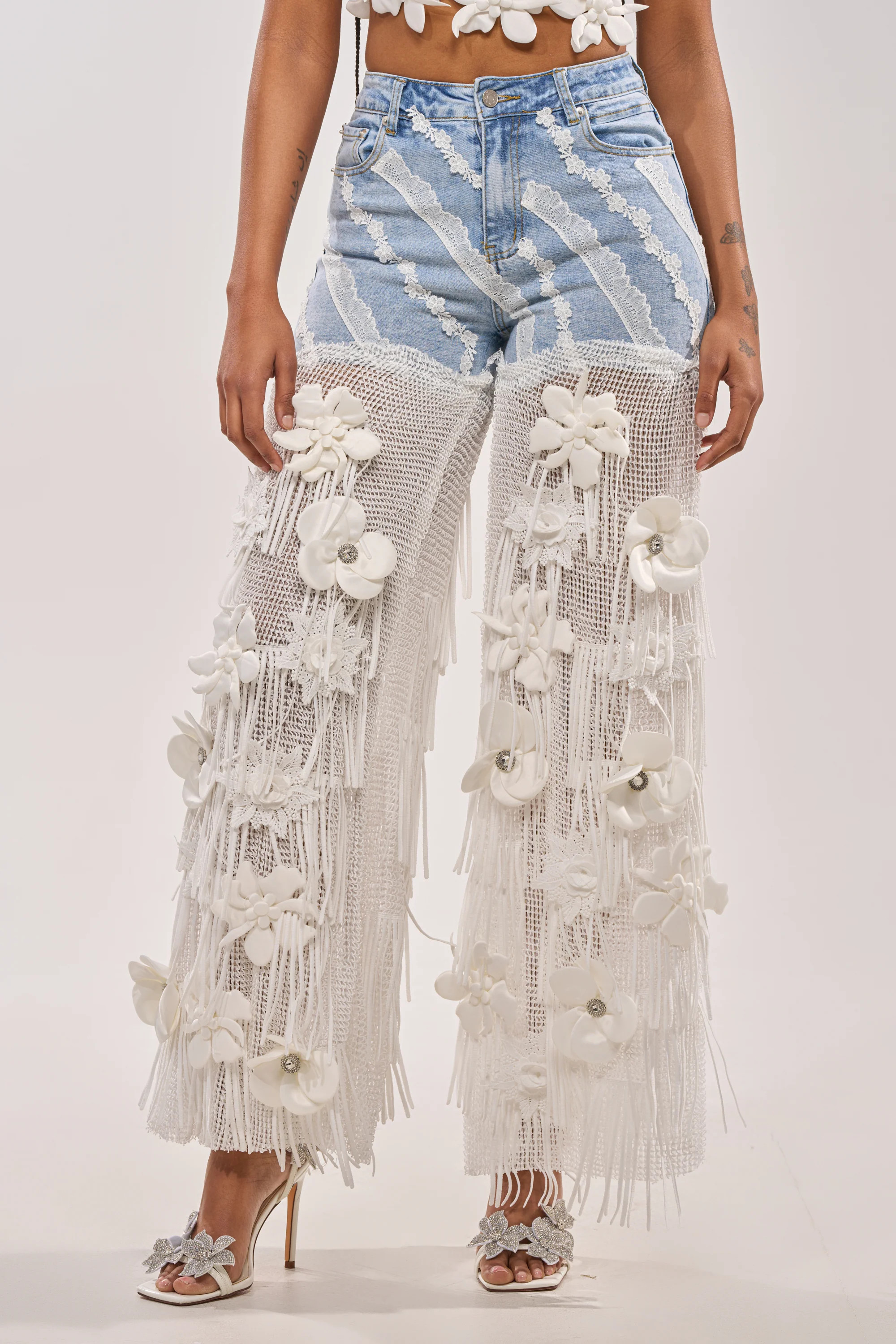 FESTIVAL GIRL RELAXED DENIM | AKIRA