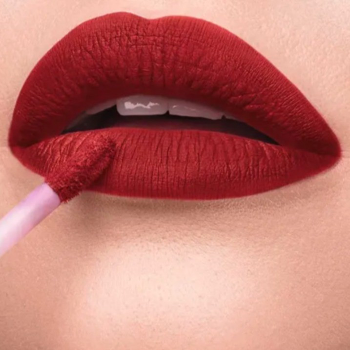 Batom líquido vermelho Hibisco Nina Secret com e feito mate e cobertura aveludada como uma pétala esse Baton traz cor e  conforto para os lábios 

#LTKbrasil #LTKbeauty #LTKfamily